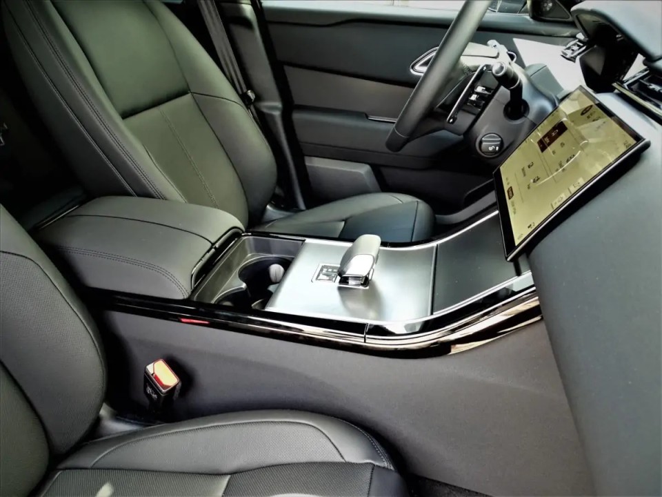 Land Rover Range Rover Velar D200 Dynamic SE AWD - foto 16