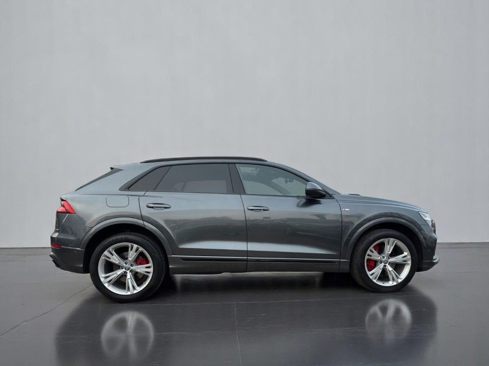 Audi Q8 50TDI quattro tiptronic (2)
