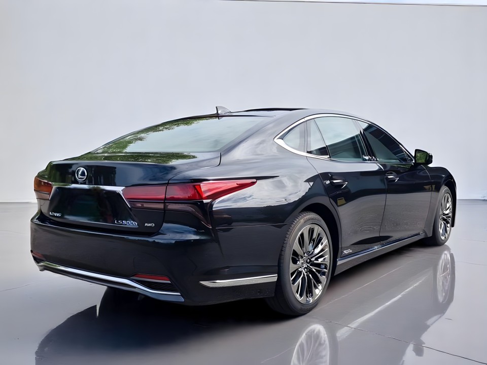 Lexus Seria LS 500h (4)