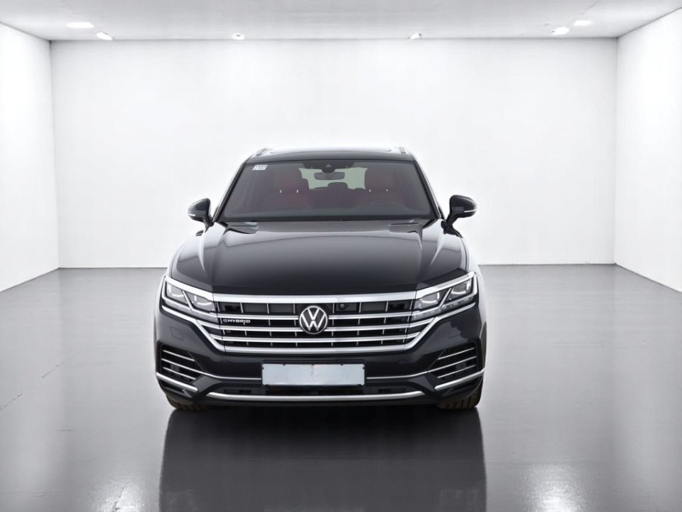 Volkswagen Touareg TSI 4MATIC V6 (2)