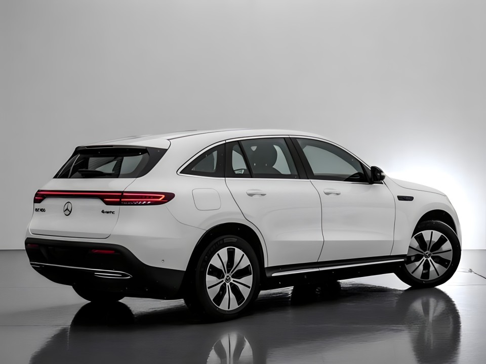 Mercedes-Benz EQC 400 4MATIC (2)