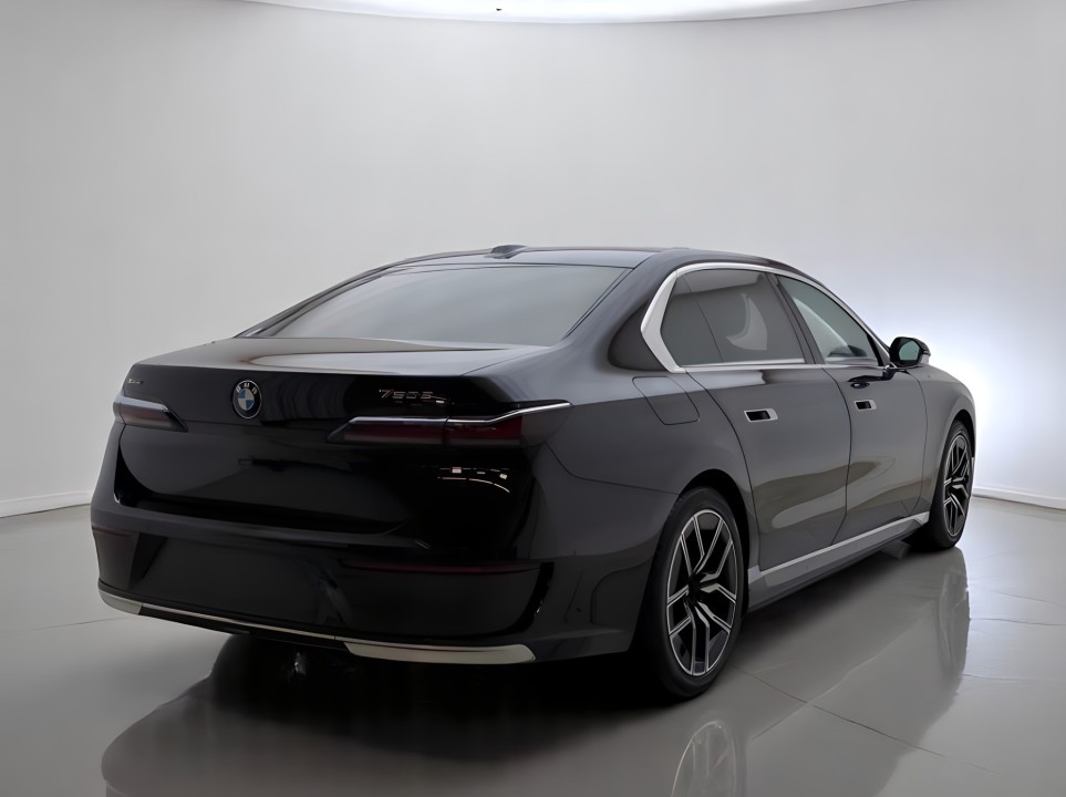 BMW Seria 7 750e xDrive (3)