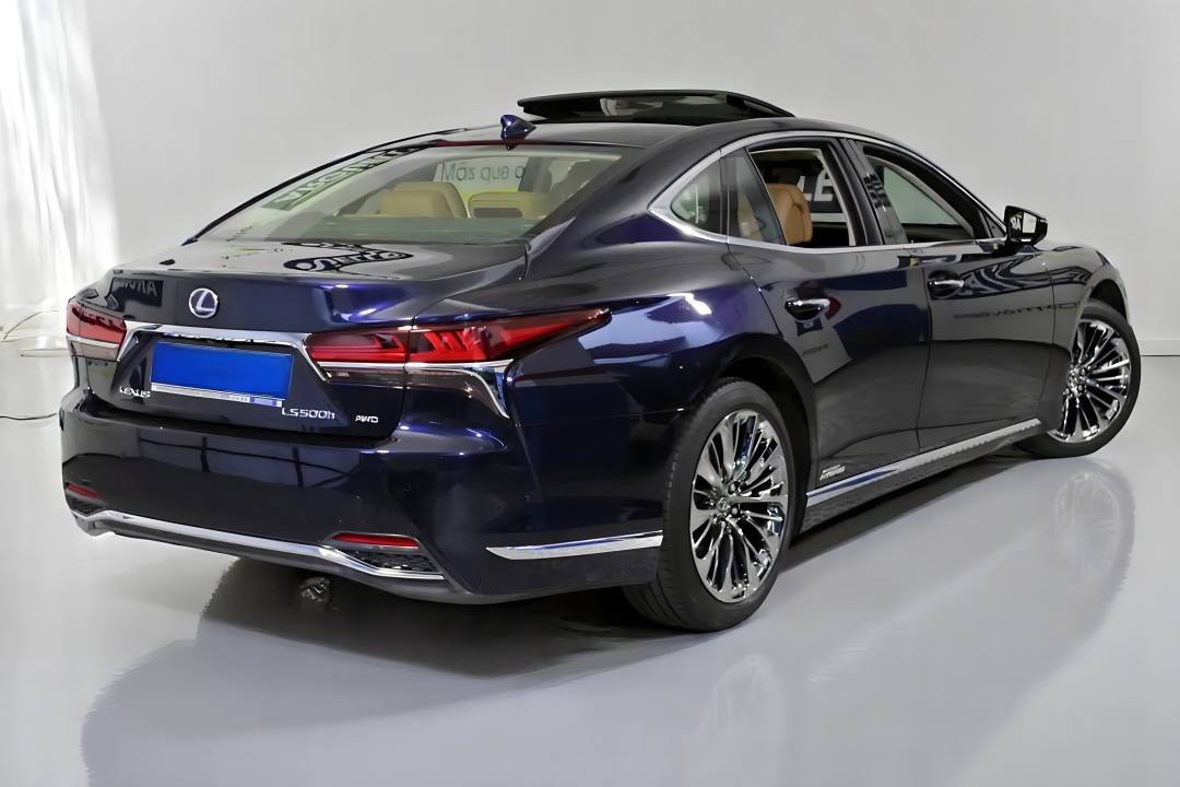 Lexus Seria LS 500 (5)
