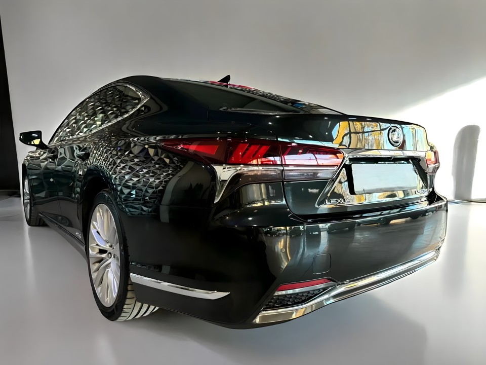 Lexus Seria LS 500 (5)