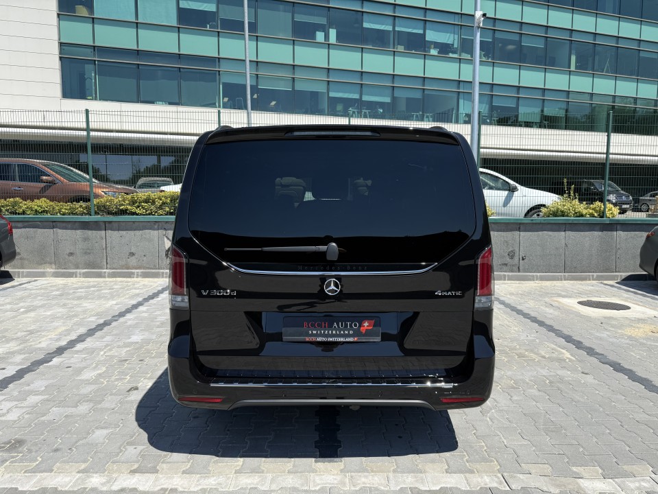 Mercedes-Benz V 300d 4MATIC (4)