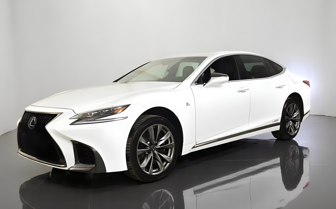 Lexus Seria LS 500h