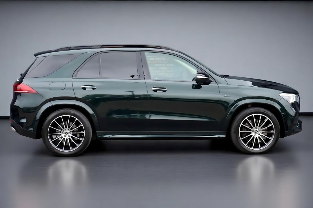 Mercedes-Benz GLE 350de 4MATIC AMG (3)