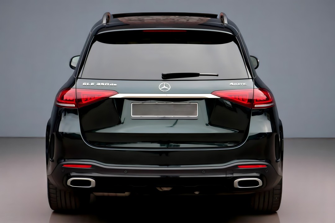 Mercedes-Benz GLE 350de 4MATIC AMG (5)