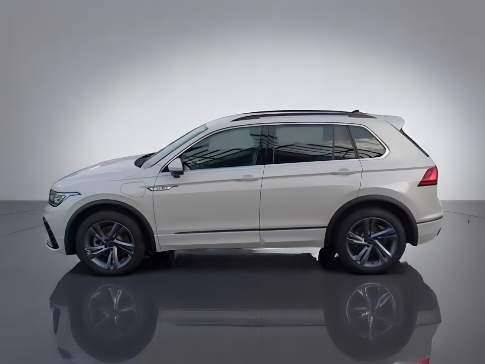 Volkswagen Tiguan R (5)