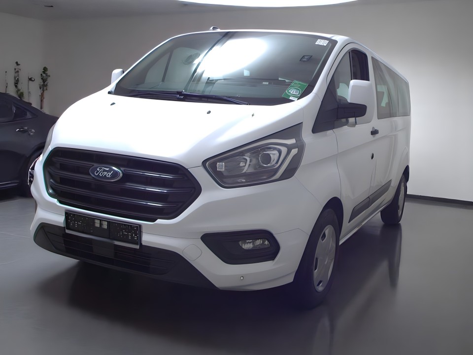 Ford Tourneo Custom (1)