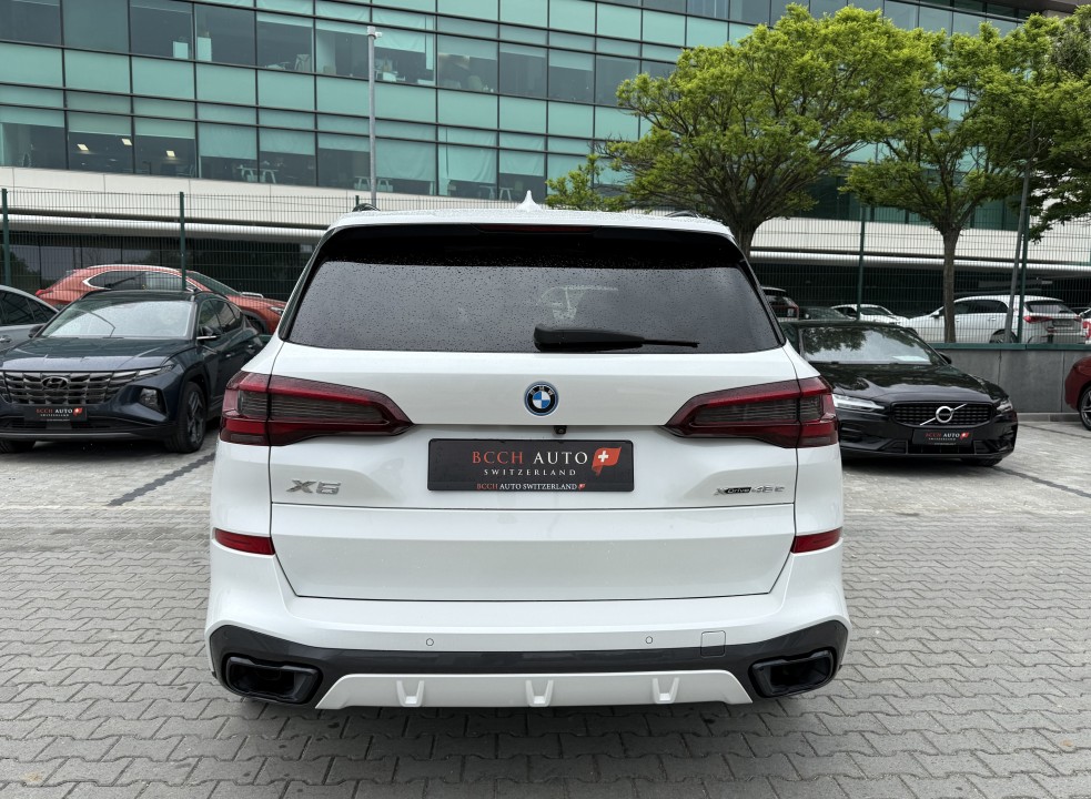 BMW X5 xDrive45e M-Sport (4)