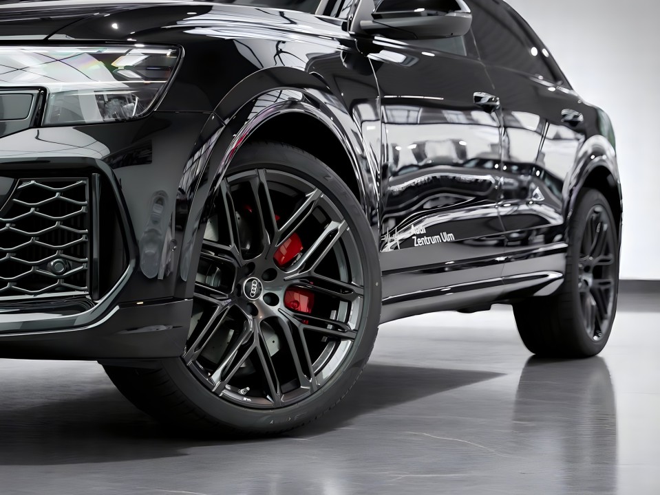 Audi RS Q8 - foto 23