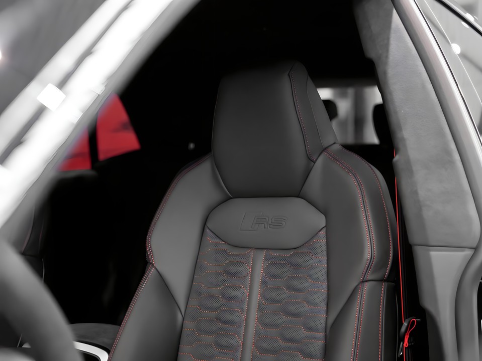 Audi RS Q8 - foto 8