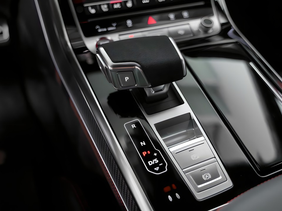 Audi RS Q8 - foto 12
