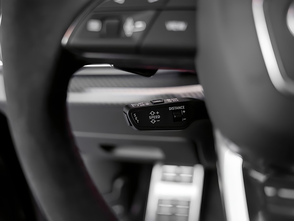 Audi RS Q8 - foto 10