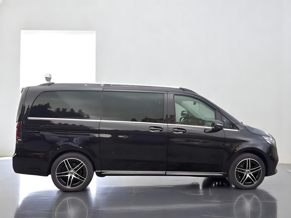 Mercedes-Benz V 300d 4MATIC Avantgarde Long (2)