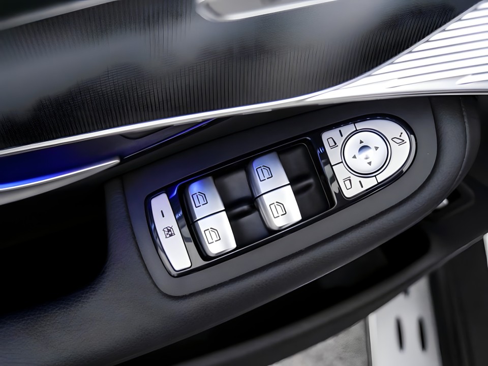 Mercedes-Benz EQC 400 4MATIC - foto 10