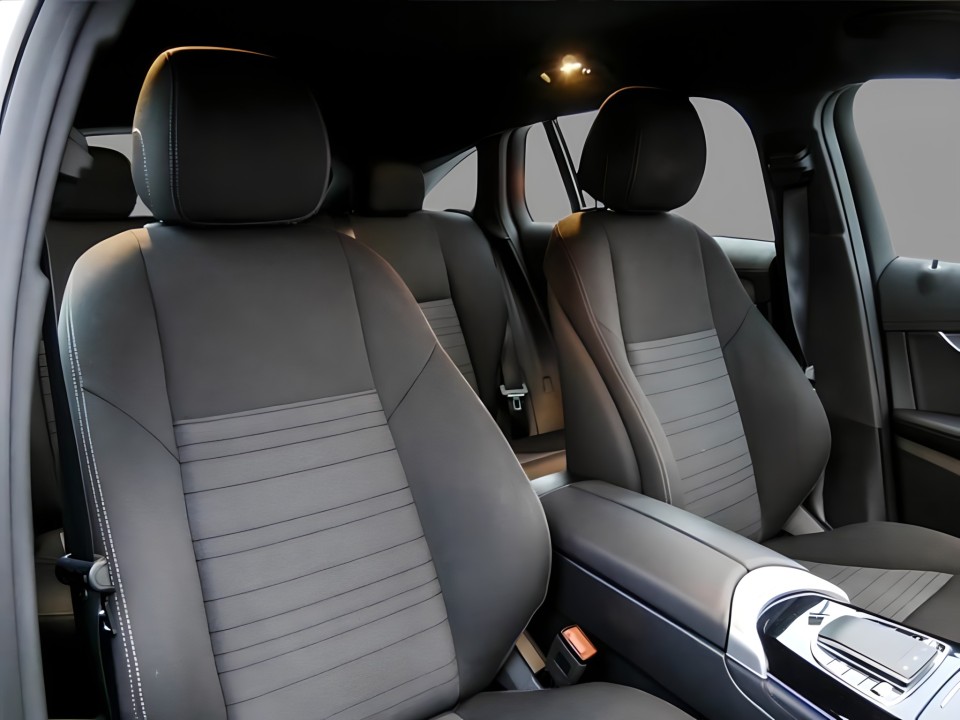 Mercedes-Benz EQC 400 4MATIC (5)
