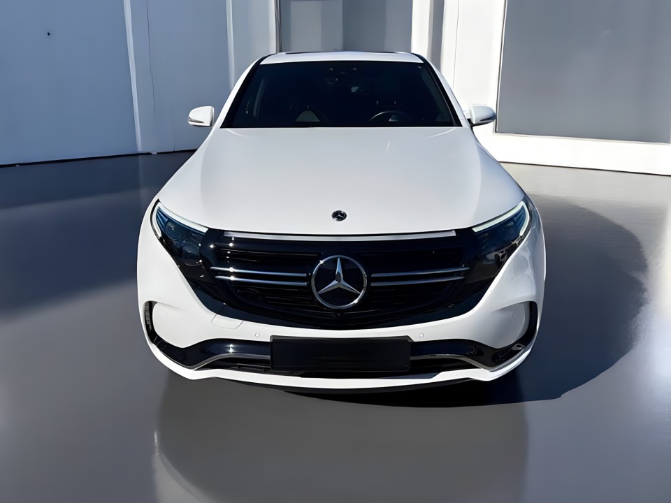 Mercedes-Benz EQC 400 4MATIC AMG (2)