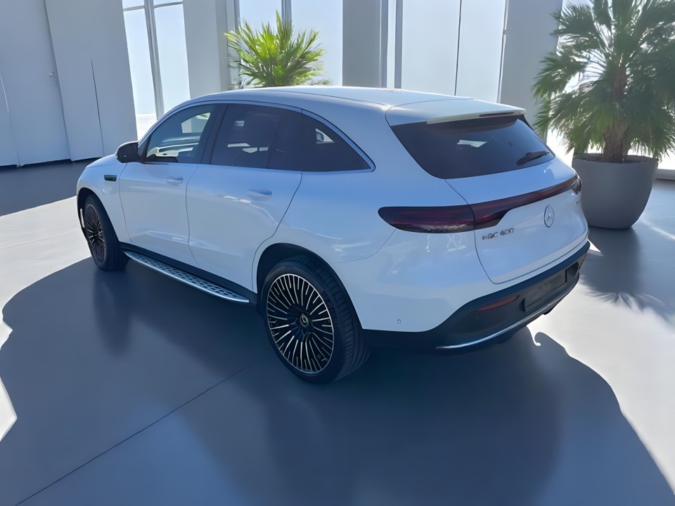 Mercedes-Benz EQC 400 4MATIC AMG (5)
