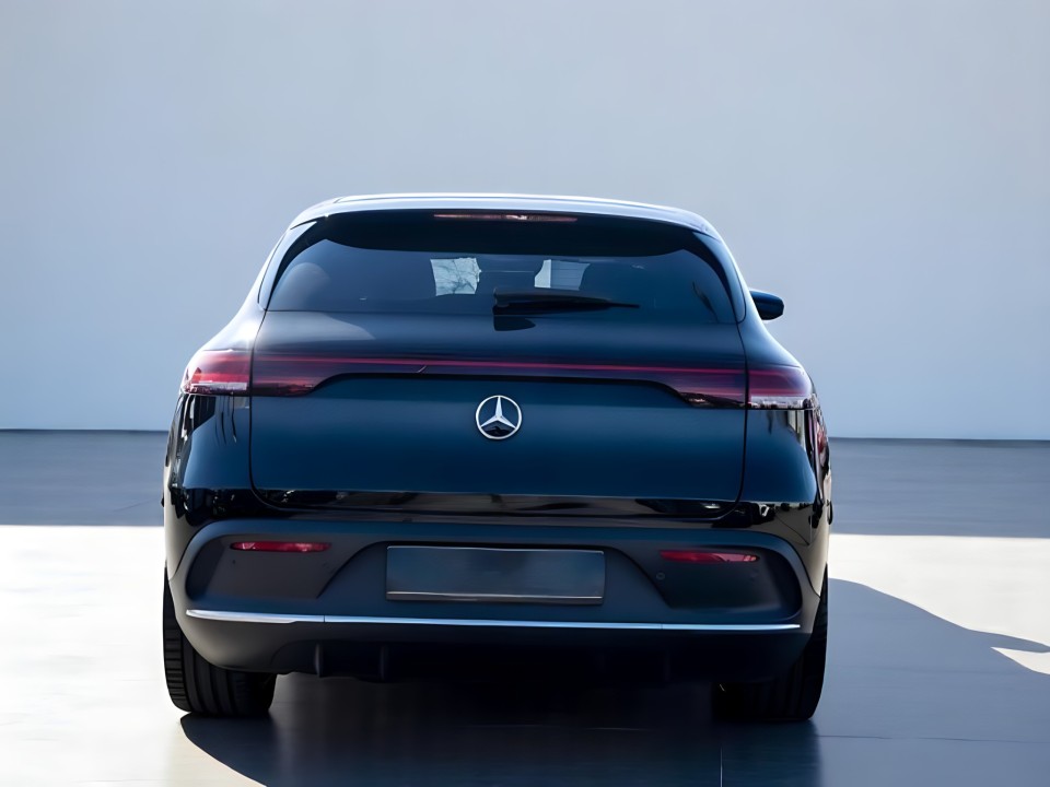 Mercedes-Benz EQC 400 4MATIC (3)