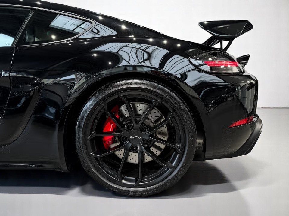 Porsche Boxster 718 GT4 - foto 13