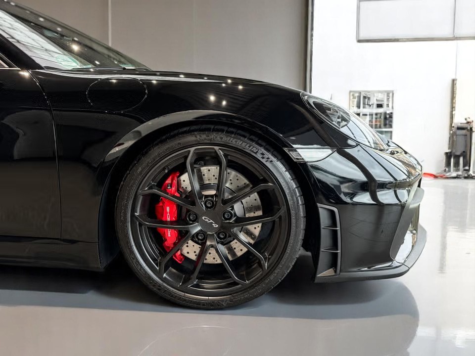 Porsche Boxster 718 GT4 - foto 15