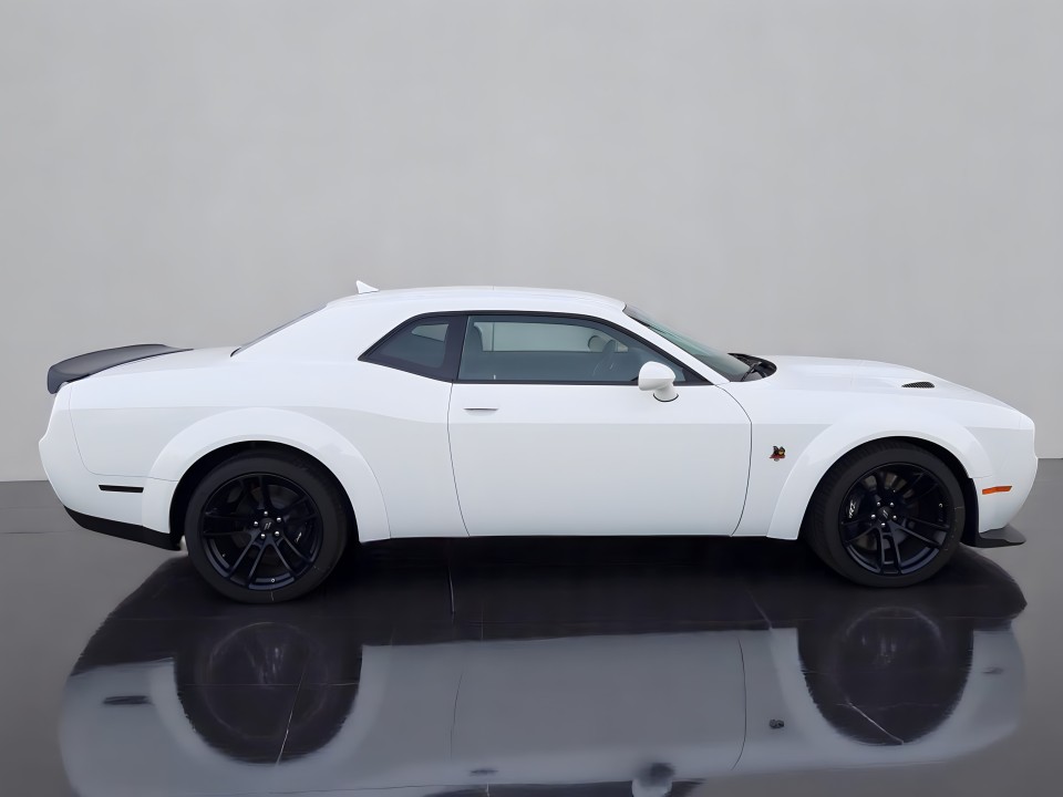 Dodge Challenger R/T ScatPack (2)