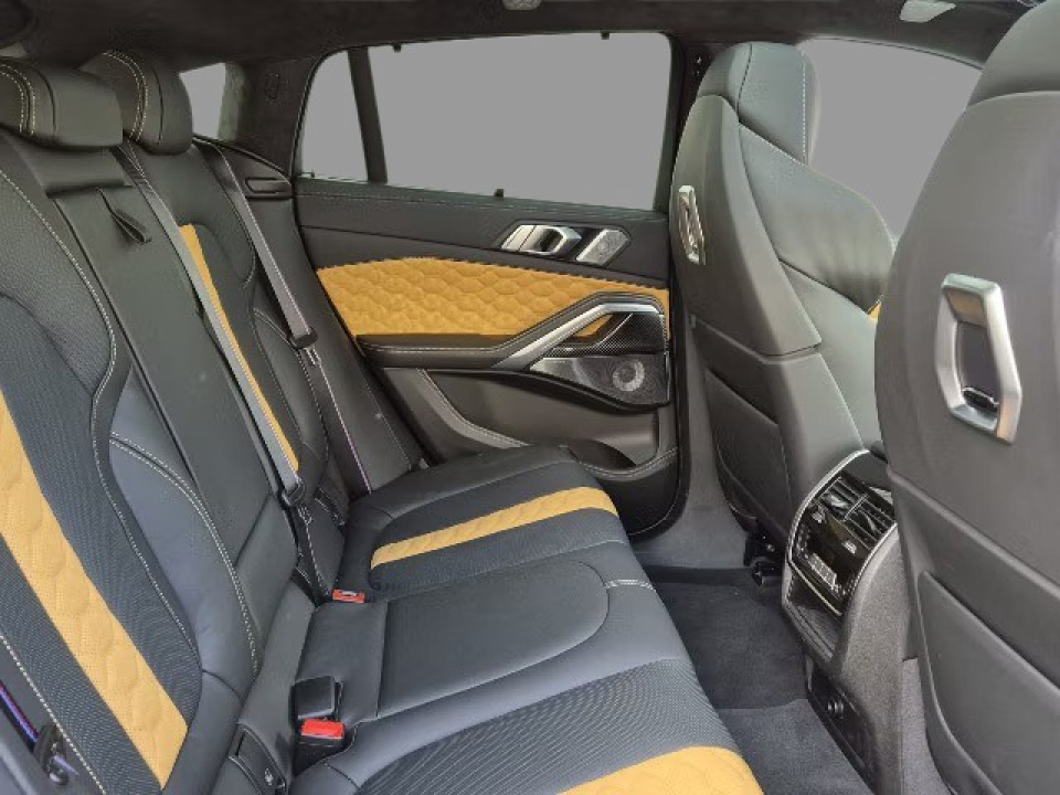 BMW X6 M Competition - foto 11