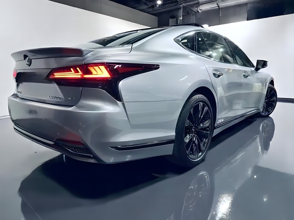 Lexus Seria LS 500 (3)