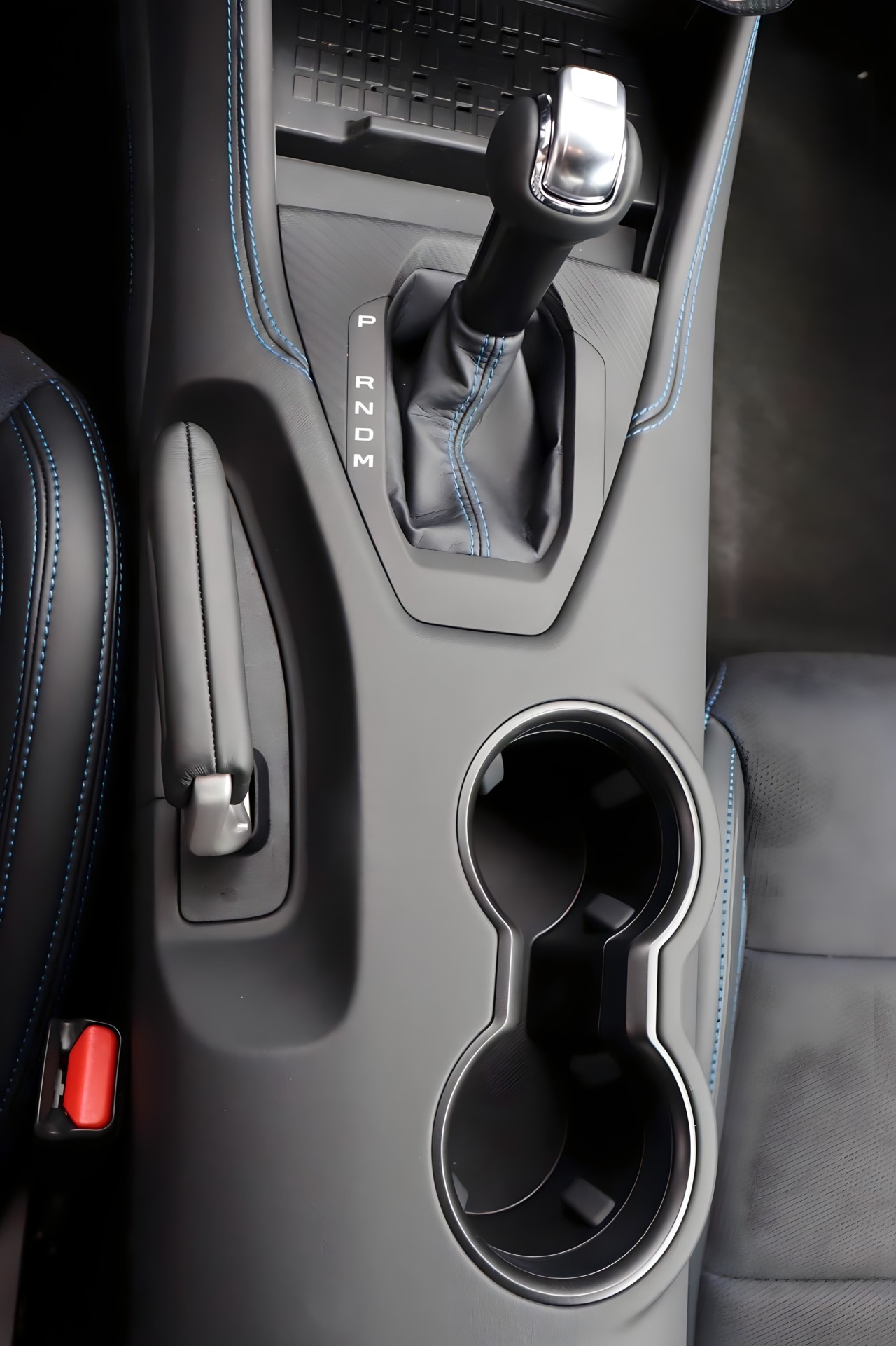 Ford Mustang Dark Horse - foto 13