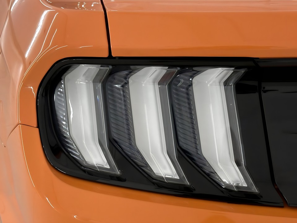 Ford Mustang - foto 18
