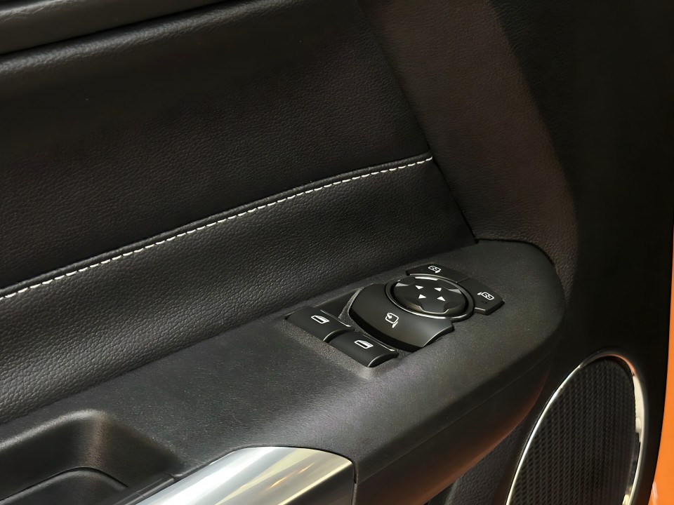 Ford Mustang - foto 15