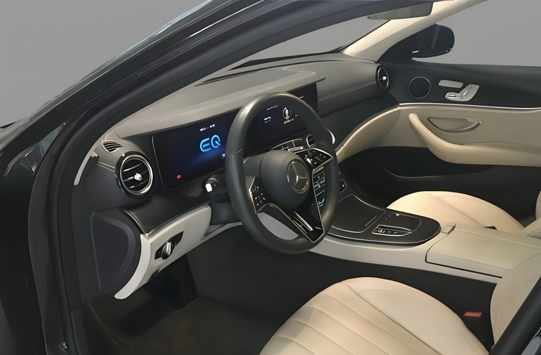 Mercedes-Benz E 300e 4MATIC (4)