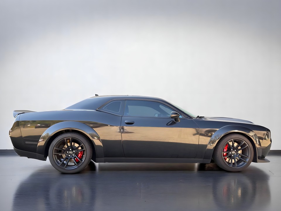 Dodge Challenger SRT Hellcat (2)