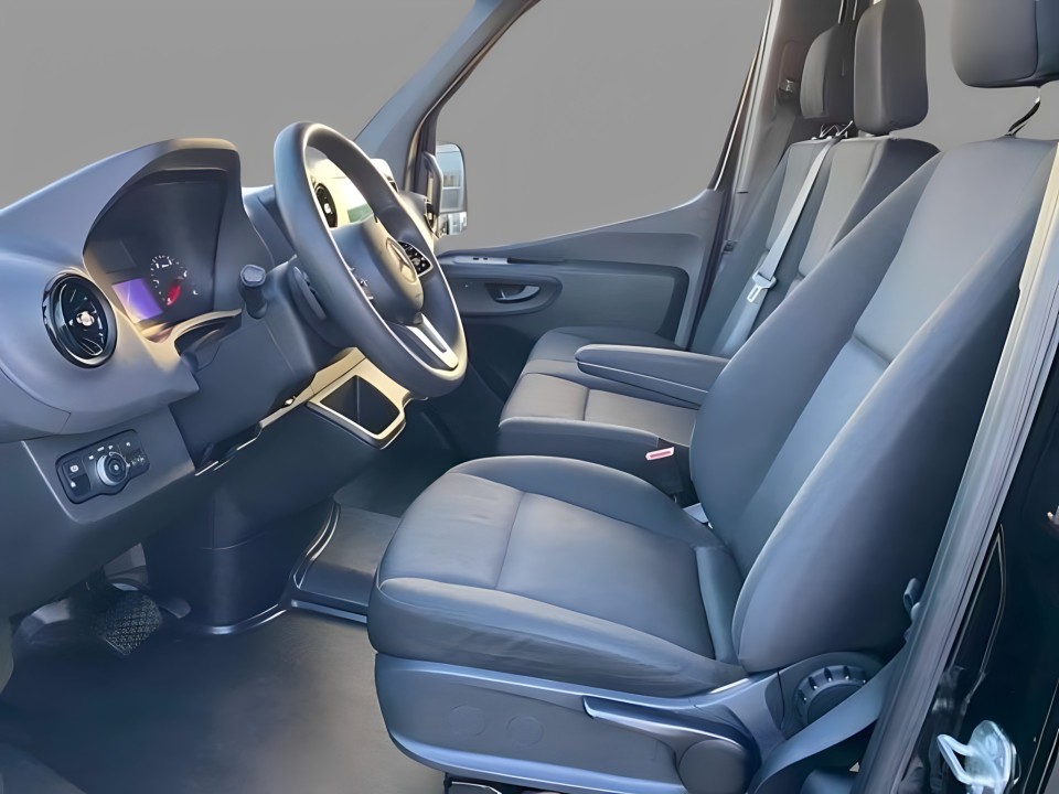 Mercedes-Benz Sprinter Tourer 316 CDI (4)