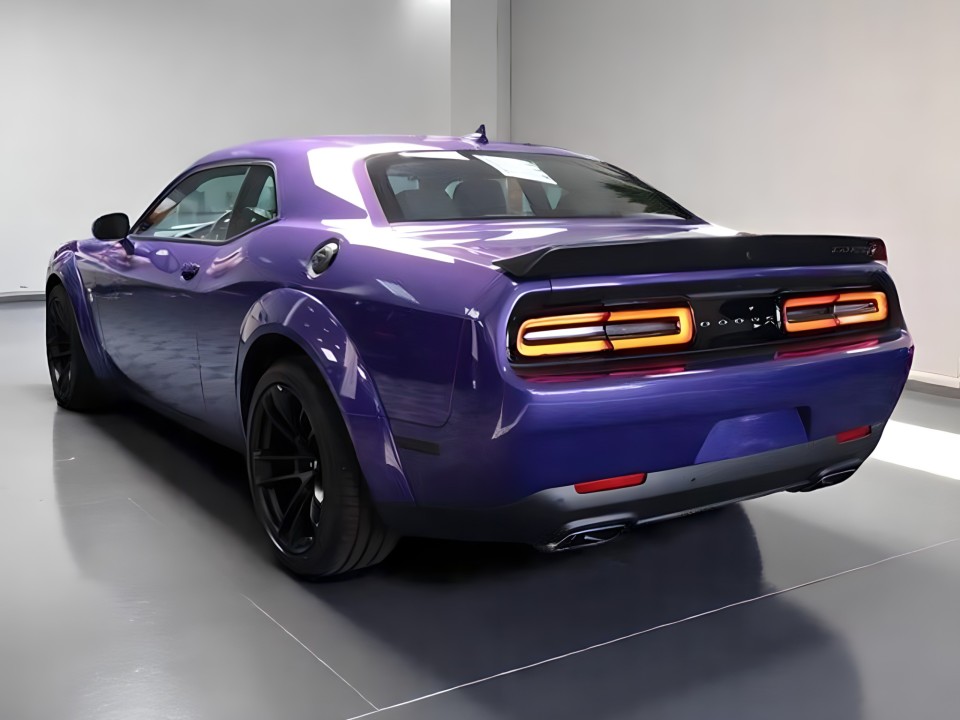 Dodge Challenger R/T ScatPack (4)