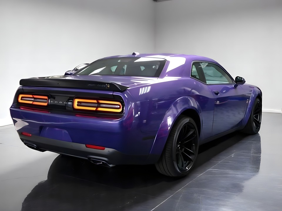 Dodge Challenger R/T ScatPack (2)