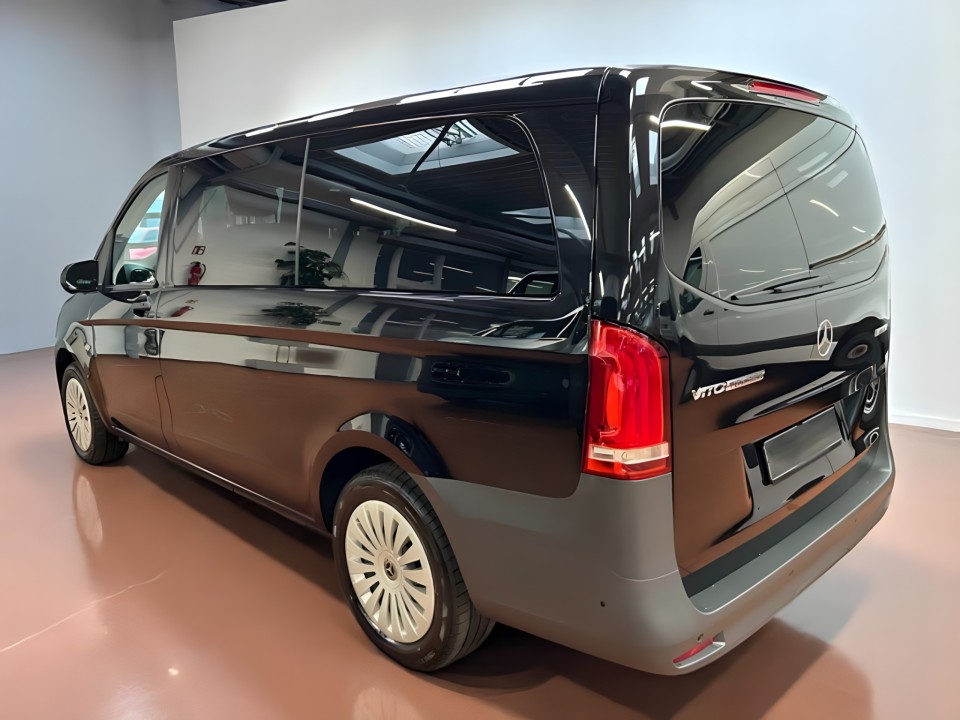 Mercedes-Benz Vito Tourer PRO 116 CDI 4MATIC Lang (3)