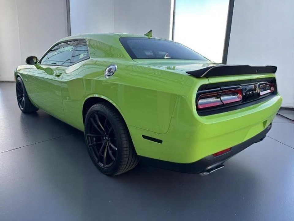 Dodge Challenger R/T (5)