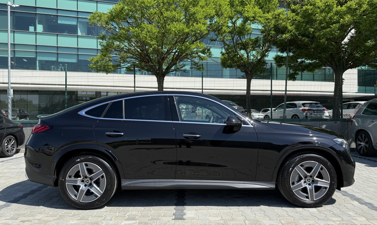 Mercedes-Benz GLC Coupe 220d 4MATIC AMG Line (2)