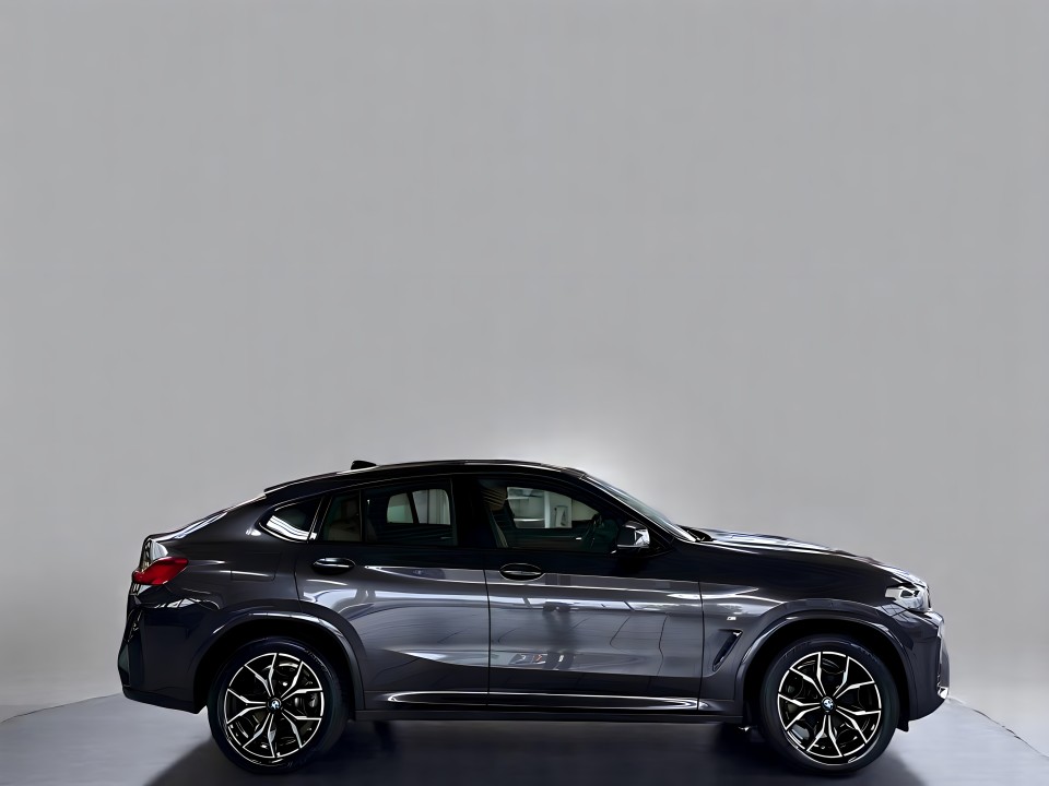 BMW X4 xDrive20i M-Sport (2)