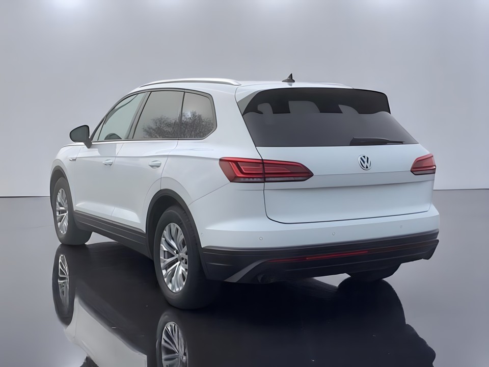 Volkswagen Touareg V6 TDI (5)