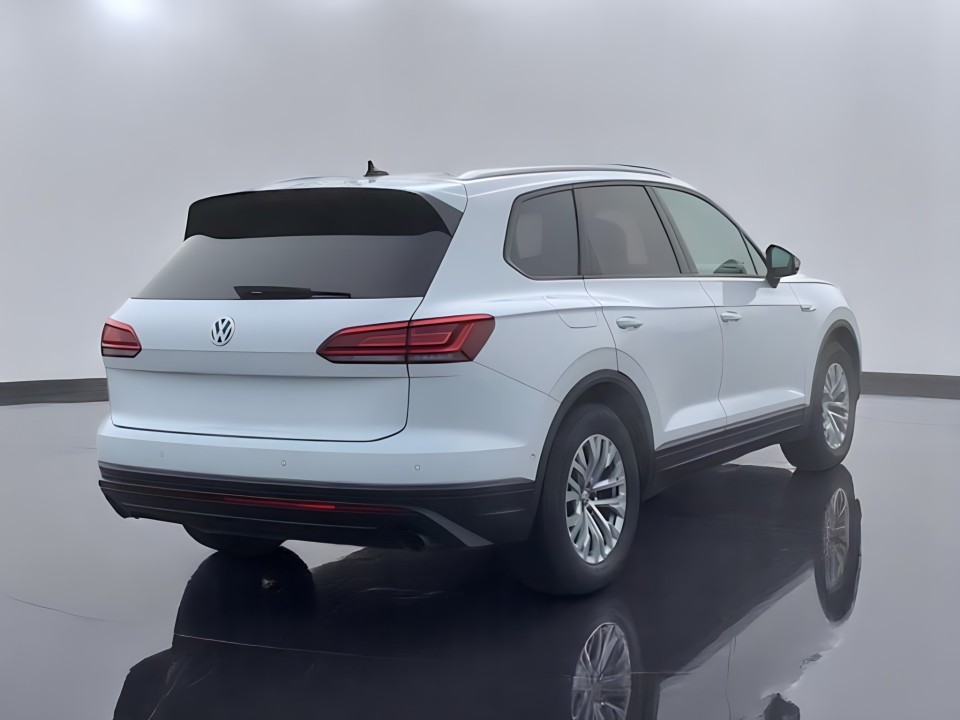 Volkswagen Touareg V6 TDI (3)