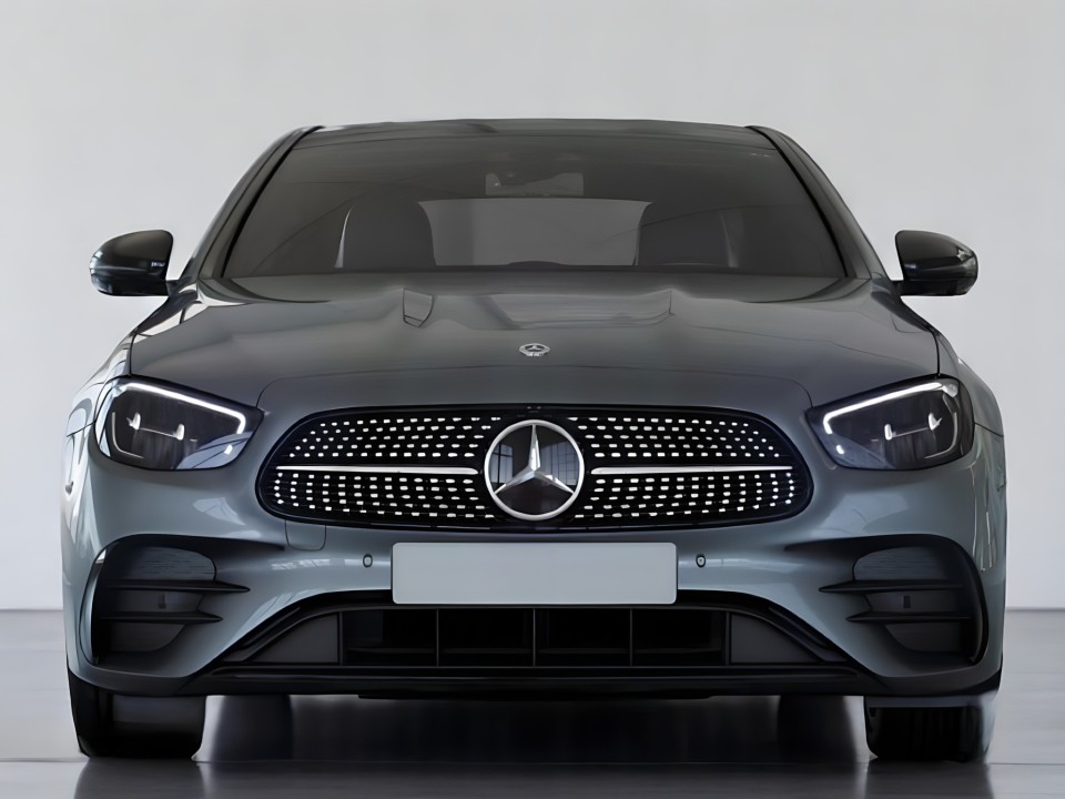 Mercedes-Benz E 220d 4MATIC AMG Line (2)