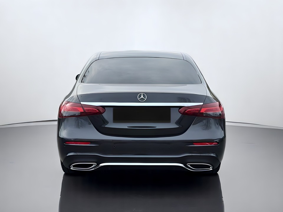 Mercedes-Benz E 300d 4MATIC (3)