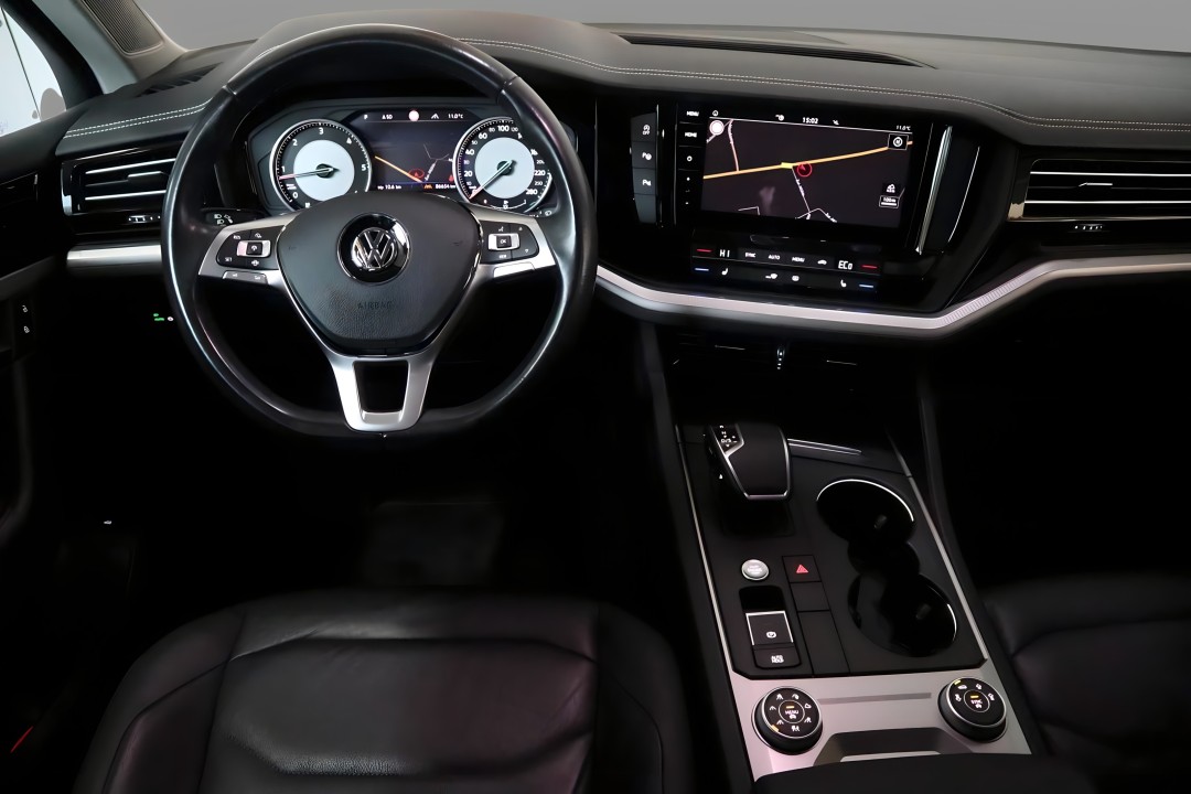 Volkswagen Touareg V6 TDI (5)