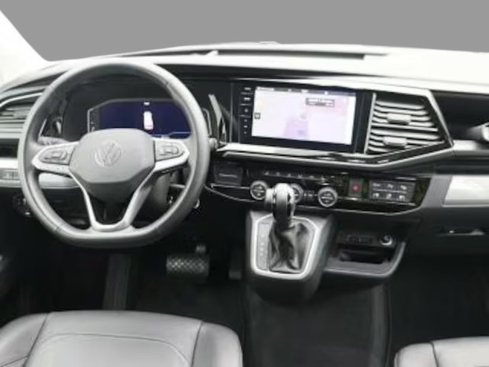 Volkswagen Multivan Highline T6.1 2.0TDI DSG 4MOTION (5)