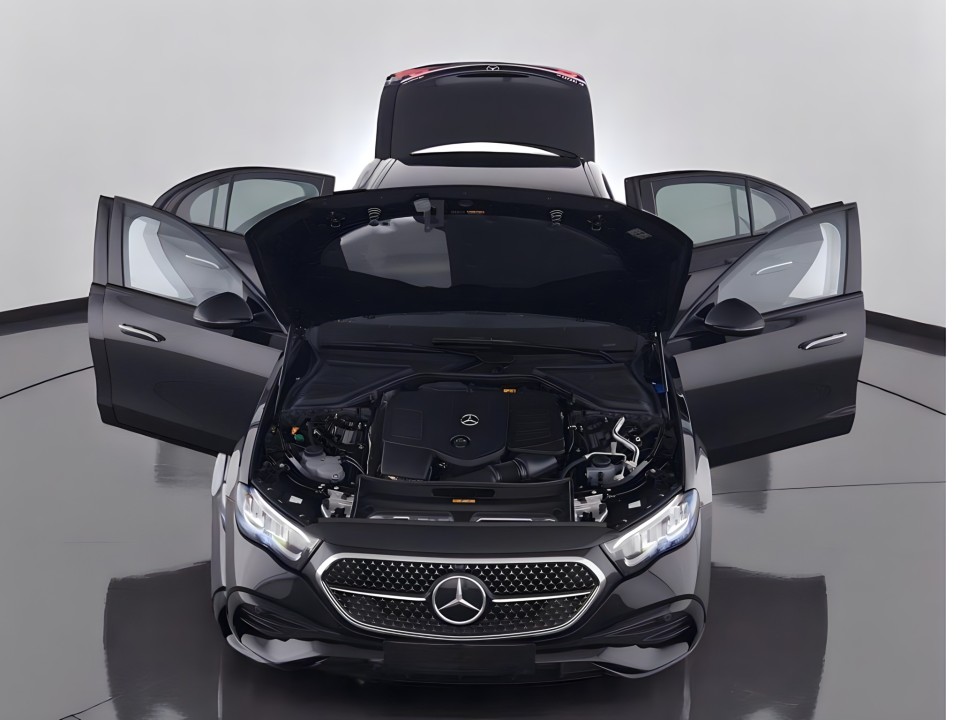 Mercedes-Benz E 300e 4MATIC AMG Line (3)