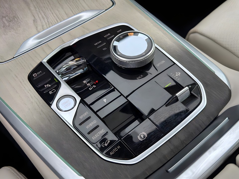 BMW X5 xDrive50e - foto 16